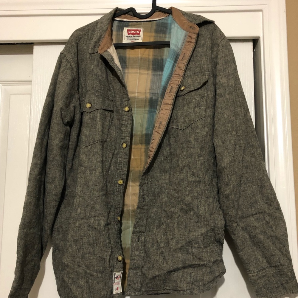 Levi’s Button Up